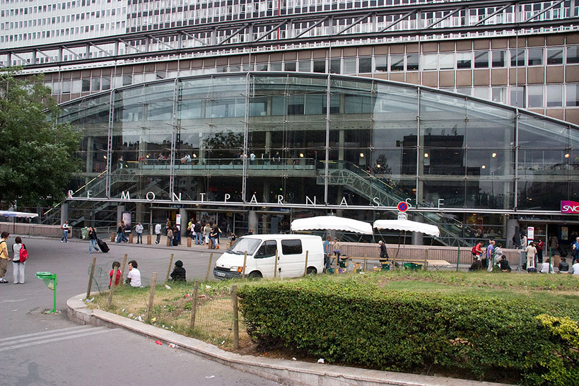 1280px-Gare-Montparnasse_CRW_1569.jpg